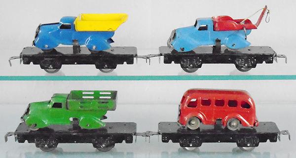 4 MARX 562 FLAT CARS (1 of 2)