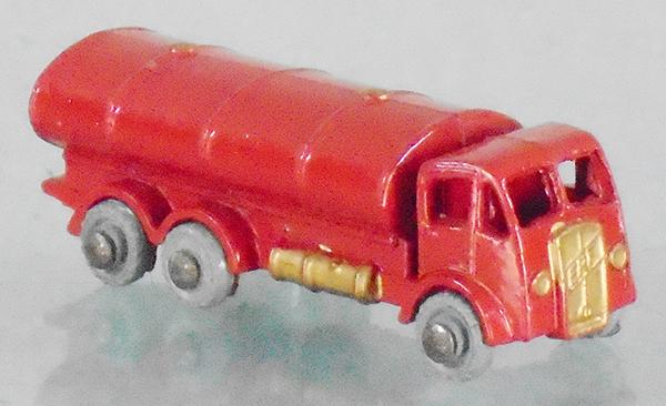 MATCHBOX MOKO 11A5 ESSO TANKER (1 of 2)