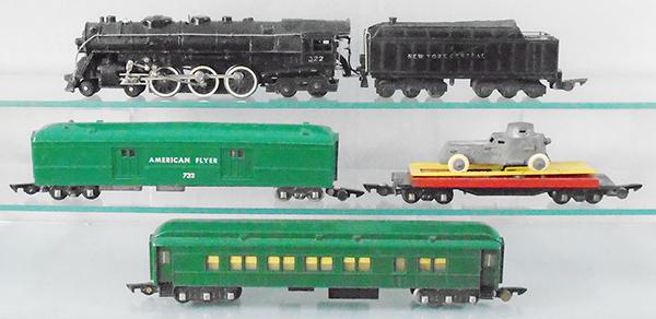 AMERICAN FLYER TRAIN SET (1 of 2)