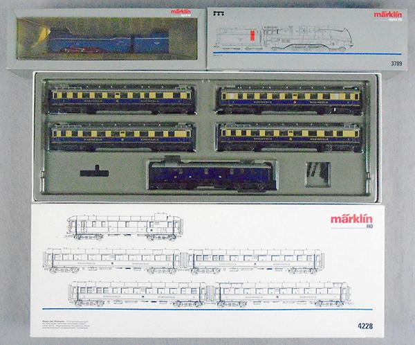 MARKLIN DIGITAL GERMAN PASSENGER SET (1 of 1)