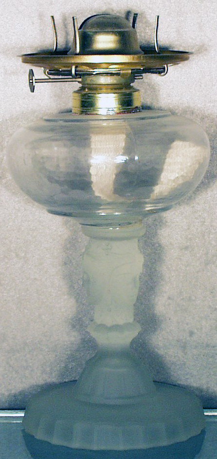 DUNCAN THREE FACE OIL LAMP: frosted glass base w/clear molded font, 10 1/2" tall, C8.