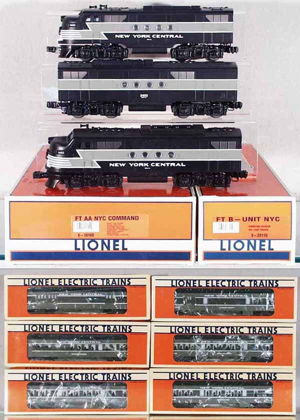LIONEL NYC TRAIN SET: O ga, 18160 NYC AA Command diesels w/38115 B unit, w/cars 18066, 18067, 16087, 16088, 16089, 16090, orig boxes & inserts, C9-10.