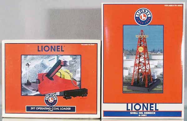 2 LIONEL ACCESSORIES: O ga, 14004 coal loader, 14081 Shell Oil derrick, orig boxes & inserts, C9.