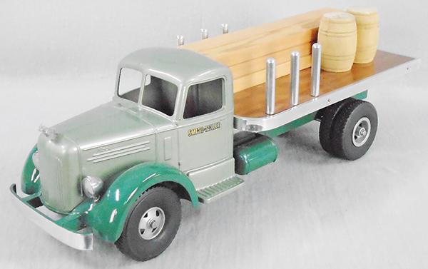 SMITH MILLER 706 MACK MATERIAL TRUCK (1 of 2)