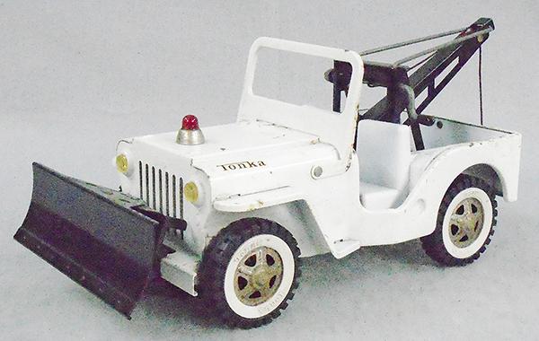 TONKA 375 JEEP WRECKER: painted pressed steel, 12 1/2 in, some surface oxidation spots, ca 1964, C6-7.