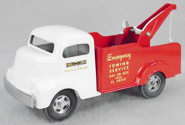 SMITH MILLER 802 GMC WRECKER (1 of 2)