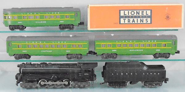 LIONEL TRAIN SET (1 of 2)