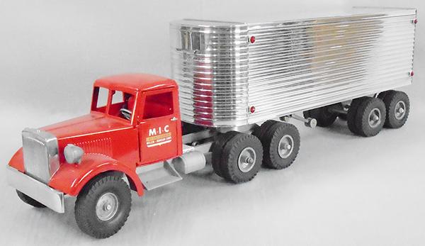 SMITH MILLER MIC TRACTOR TRAILER (1 of 2)