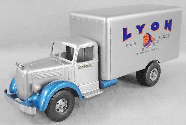 SMITH MILLER MACK LYONS VAN (1 of 2)