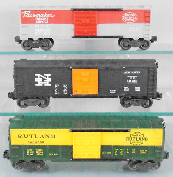 3 LIONEL 6464 BOX CARS (1 of 2)