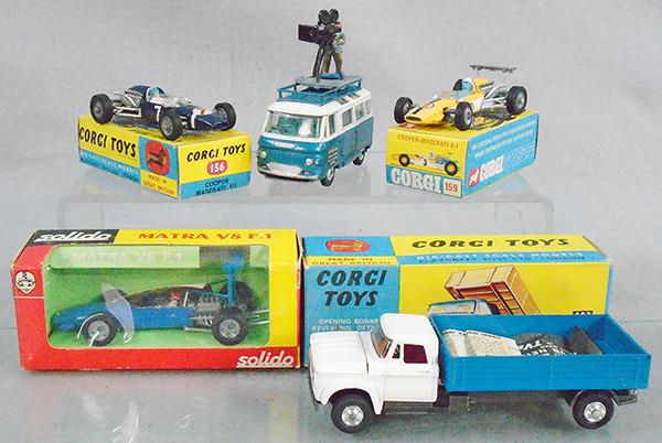 CORGI & SOLIDO VEHICLES (1 of 2)