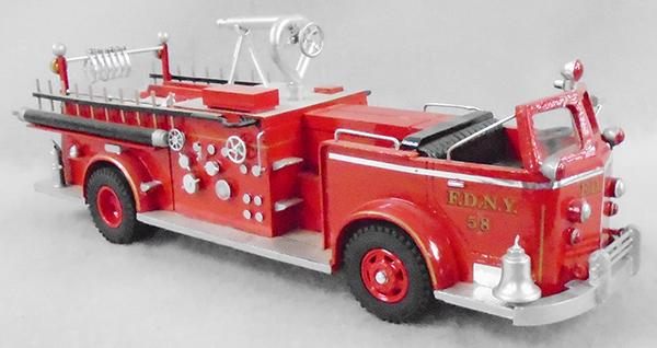 1947 AMERICA LA FRANCE NYC FIRE ENGINE (1 of 2)