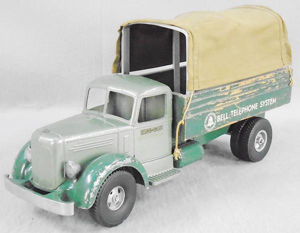 SMITH MILLER MACK BELL TELEPHONE TRUCK (1 of 2)