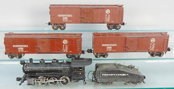 LIONEL TRAIN SET (1 of 2)