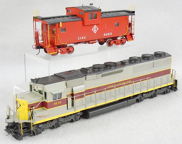 ERIE LACKAWANNA LOCO & CABOOSE (1 of 2)