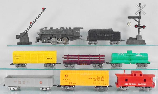 MARX SOUTHERN PACIFIC TRAIN SET (1 of 2)