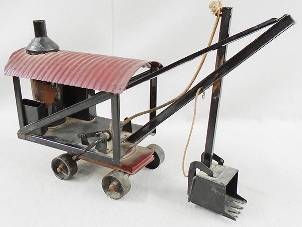 BUDDY L 220 STEAM SHOVEL: painted pressed steel, working, 25 3/4 in long extended, w/worn early Seal-style decal, C5.