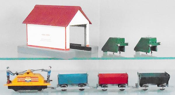 AMERICAN FLYER TRAIN SET (1 of 2)