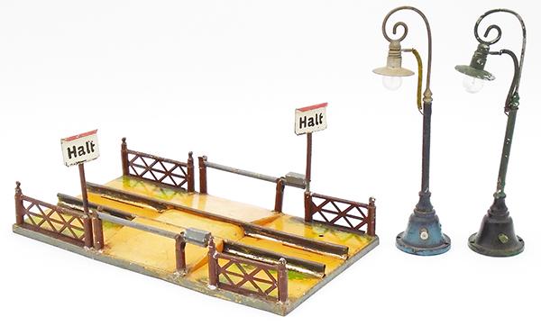 2 MARKLIN ACCESSORIES (1 of 2)