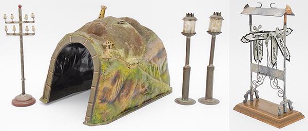 GERMAN TRAIN ACCESSORIES (1 of 2)