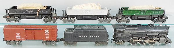 LIONEL TRAIN SET (1 of 2)