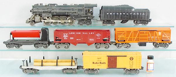 LIONEL TRAIN SET (1 of 2)