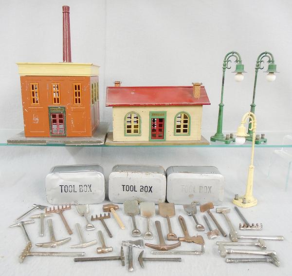 LIONEL ACCESSORIES (1 of 1)