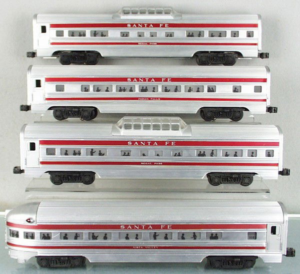4 LIONEL SANTA FE CARS: O ga, 2563 Indian Falls Pullman, 2 #2562 Regal Pass vista domes, 2561 Vista Valley obsv, C6-7.