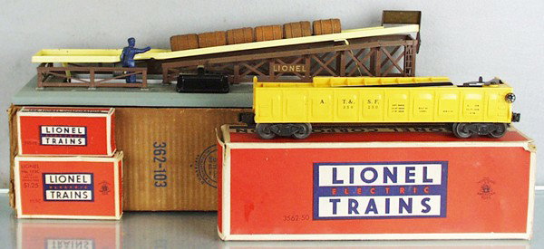 LIONEL BARREL LOADER SET: O ga, 362 barrel loader, complete w/3562-50 barrel car, man included but not shown in photo, orig boxes worn, C7-9.