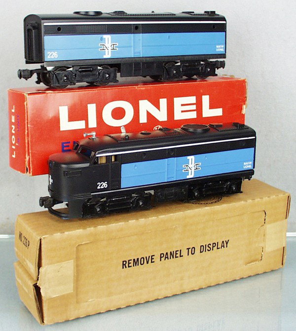 LIONEL 226 B&M ALCO AB DIESELS: O ga, 226P A unit, 226C B unit, B unit orig box only, worn, C8-9.