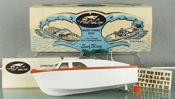 K&O FLEET LINE 801 SURF KING BOAT: plastic, inboard, 9" long, w/decal sheet & instructions, late-style orig box & insert minor wear, C9.