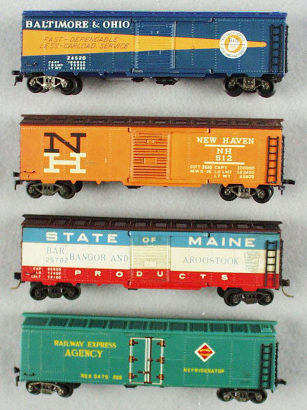 4 SAKAI AMERICAN BOX CARS: HO ga, State of Maine, New Haven, paint disturbance on 1 side, B&O, REA reefer, C5-6.