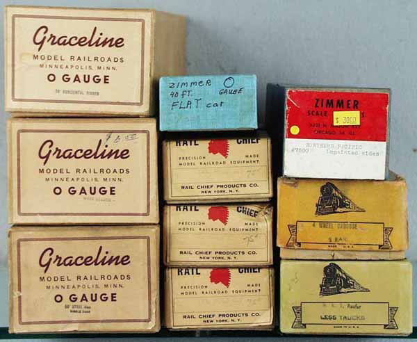10 SCALE O KITS: O ga, Graceline: 2 box cars, caboose, Zimmer: flat car & box car, Rail Chief: 3 telephone pole kits, caboose & reefer, orig boxes minor wear, C6-8.