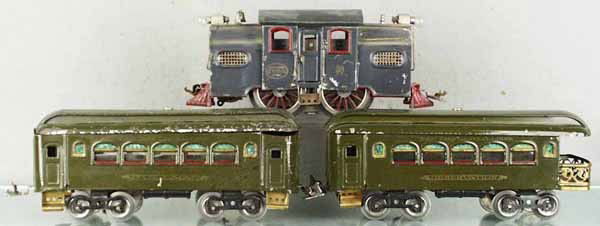 LIONEL TRAIN SET: std ga, 50 loco, some paint chips, 35 coach, 36 obsv, C5.