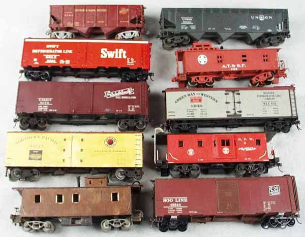 10 SCALE O FREIGHT CARS: O ga, wood & metal, made from kits, wear from use & age, mostly complete, maybe missing some trim, C5-7.