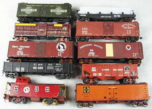 10 SCALE O FREIGHT CARS: O ga, wood & metal, made from kits, wear from use & age, mostly complete, may be missing some trim, C5-7.