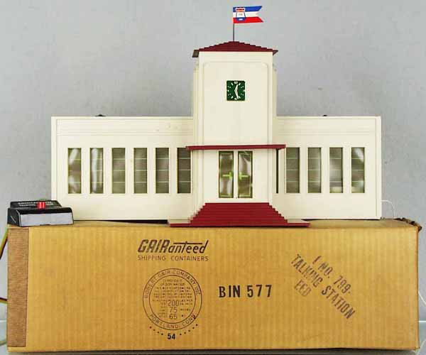 AMERICAN FLYER 799 TALKING STATION: S ga, plastic window inserts warped, orig box & insert, C8.