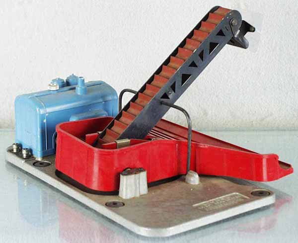 LIONEL 397 COAL LOADER: O ga, plastic shield broken, C5.