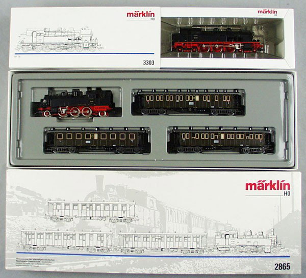 MARKLIN TRAIN LOT: HO ga, 3303 tank loco, 2865 passenger set, orig boxes & inserts minor wear, C9.