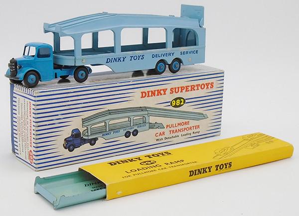 DINKY SUPERTOYS 982 PULLMORE CAR TRANSPORTER (1 of 2)