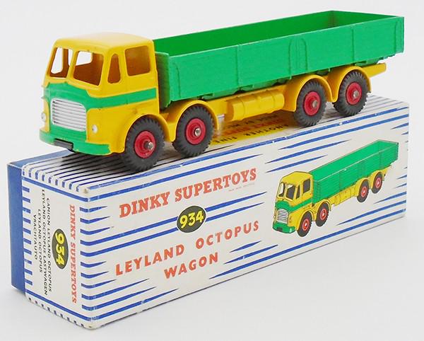 DINKY SUPERTOYS 934 LEYLAND OCTOPUS (1 of 2)
