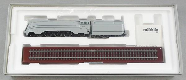 MARKLIN DIGITAL 37913 BR 3.10 LOCO & TENDER (1 of 2)