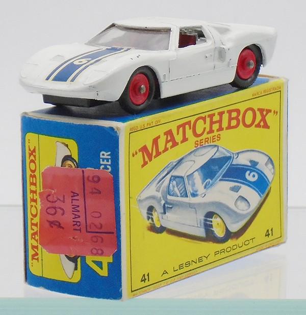 MATCHBOX 41C1 FORD GT (1 of 3)