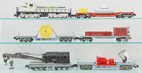 AMERICAN FLYER TRAIN SET (1 of 2)