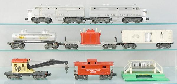 LIONEL TRAIN SET (1 of 3)