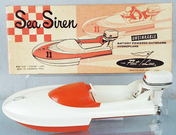 FLEETLINE K&O 820 SEA SIREN HYDROPLANE: plastic, 10" long, w/Johnson Outboard Motor, missing decals, orig late-style box minor wear, C7-8.