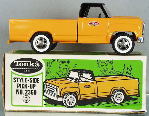 TONKA 2360 STYLE-SIDE PICK UP: painted pressed steel, 14 1/2" long, orig box, C9.