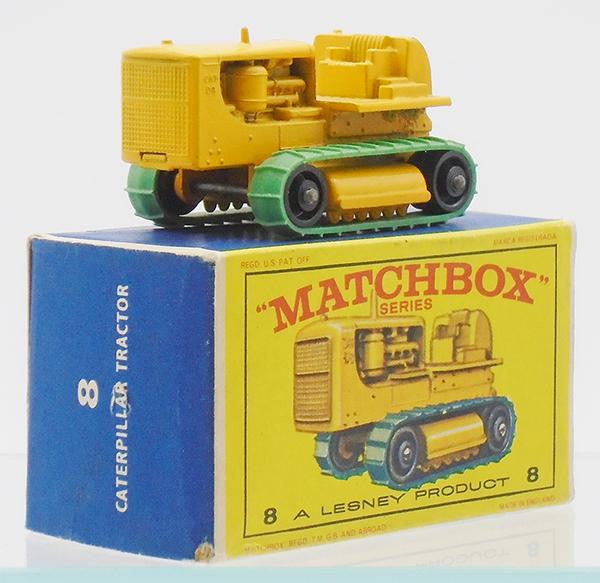 MATCHBOX 8D4 CATERPILLAR TRACTOR (1 of 2)