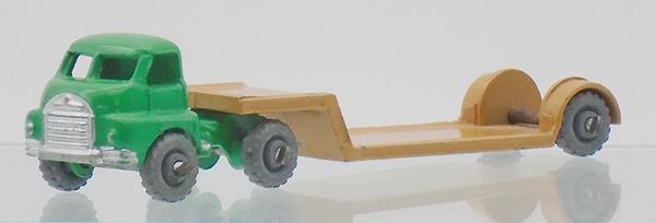 MATCHBOX 27A3 BEDFORD LOW LOADER (1 of 2)