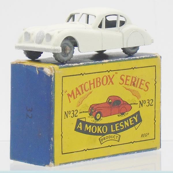 MATCHBOX 32A3 JAGUAR (1 of 2)